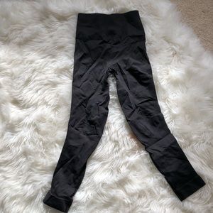 Black lululemon leggings